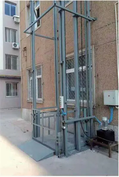 導(dao)軌式(shi)升降(jiang)機