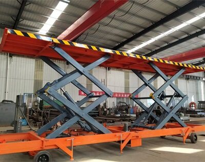 剪叉(cha)式裝卸(xie)貨升降(jiang)平台 43