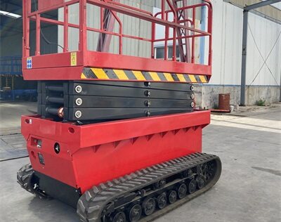 電動(dong)履帶(dai)式升(sheng)降平(ping)台21